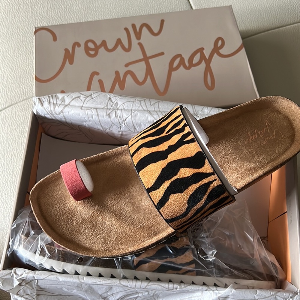 NIB Crown Vintage Jacoba Calf Hair Sandals